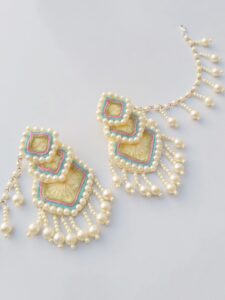 multicolor jewellery set in pastel color