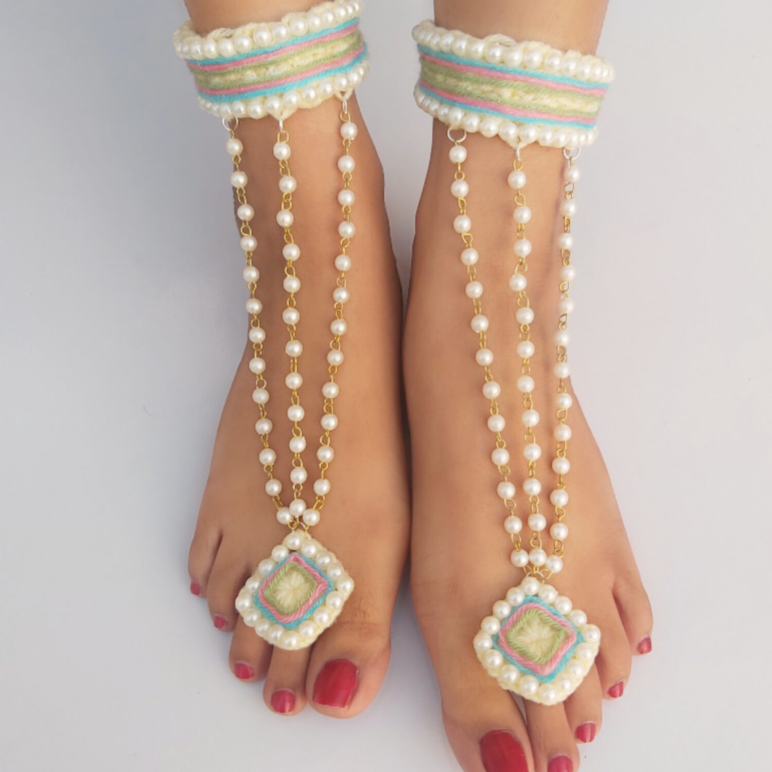 multicolor jewellery set in pastel color