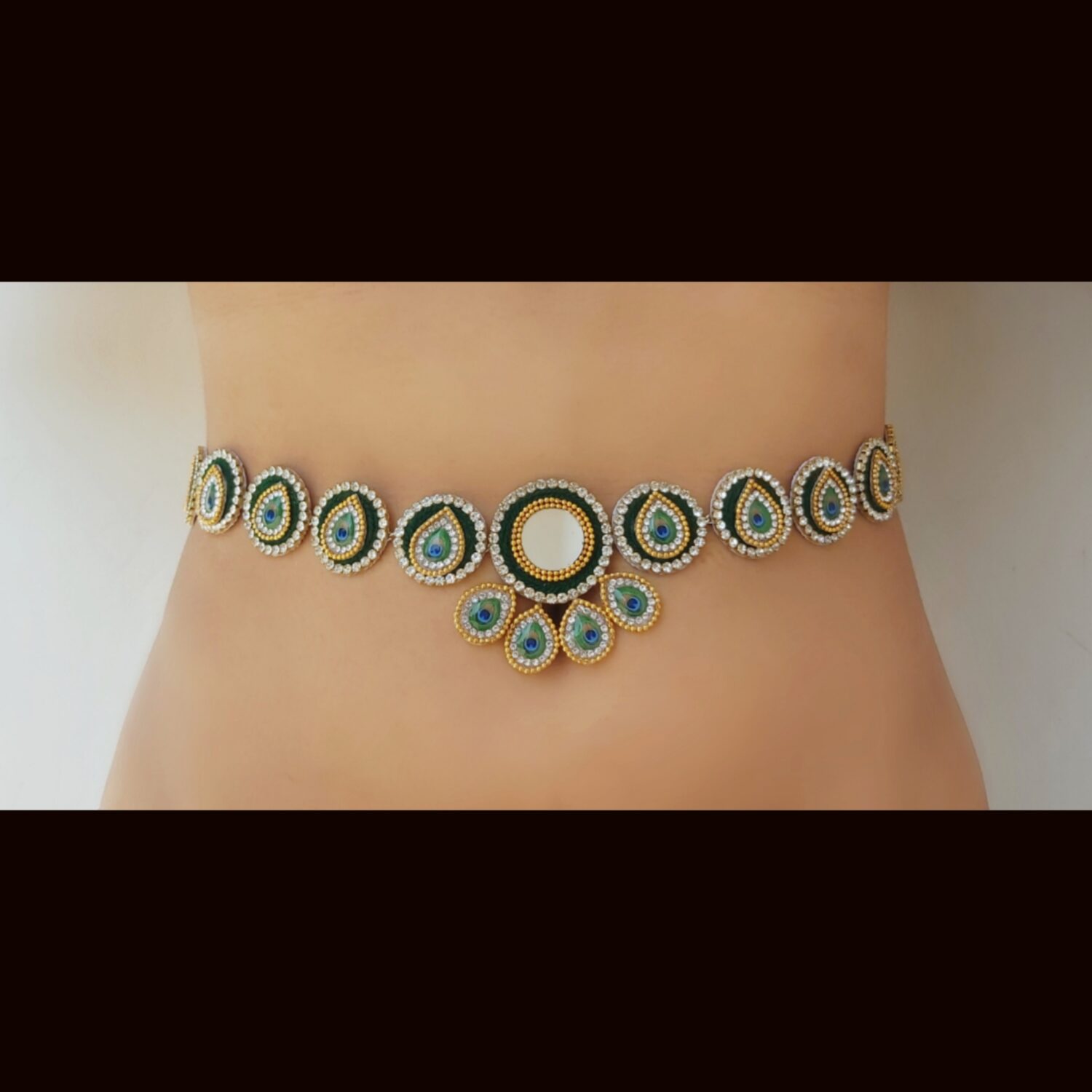 Morpankh jewellery set in green