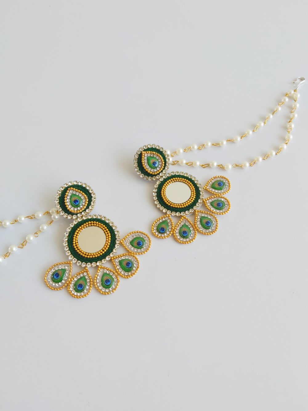 Morpankh jewellery set in green