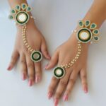 Morpankh jewellery set in green